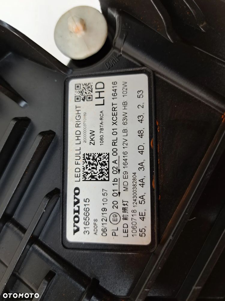 VOLVO XC60 II LAMPA PRAWA PRZÓD FULL LED 31656615 - 5