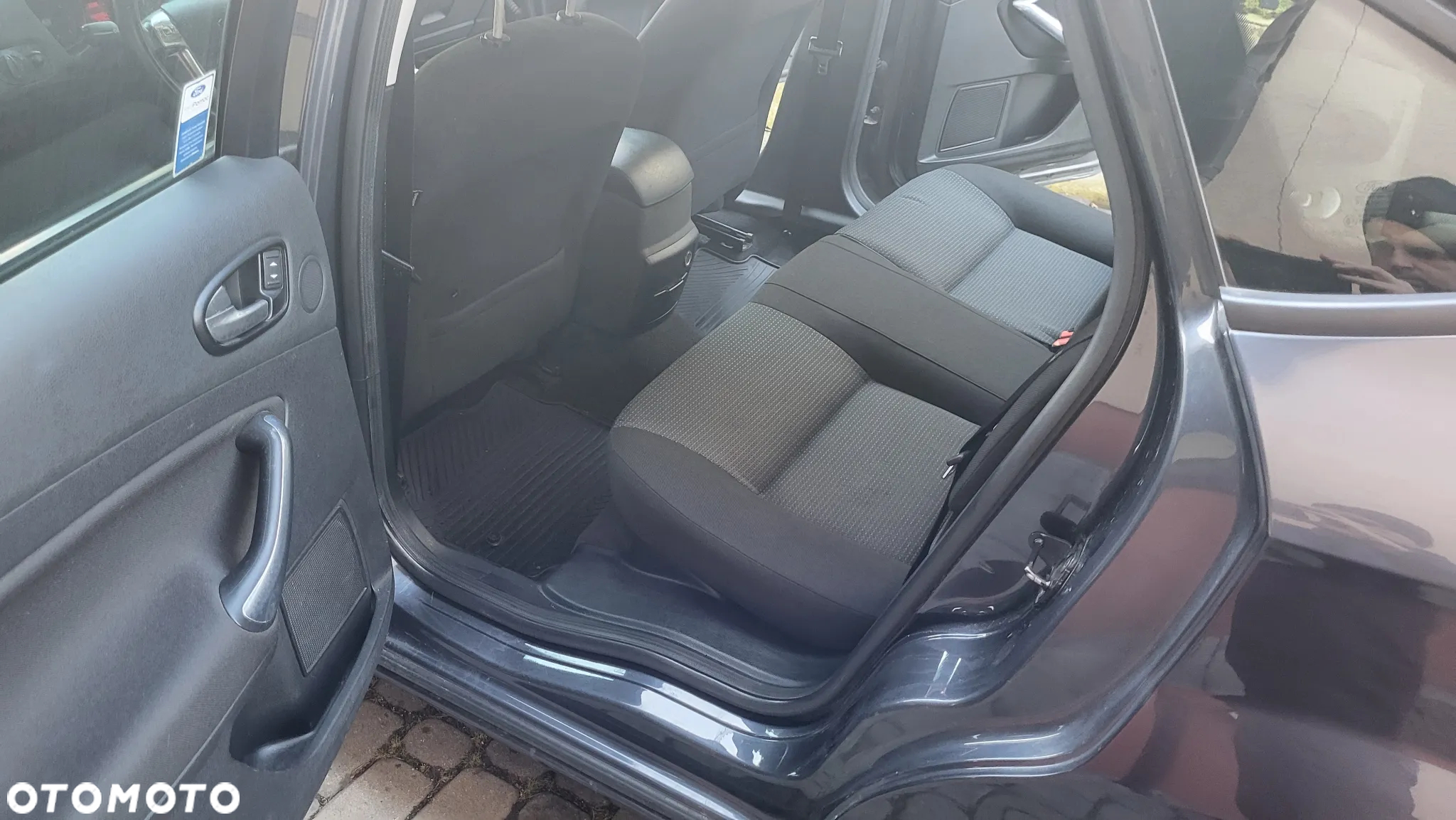 Ford Mondeo 2.0 Trend - 12