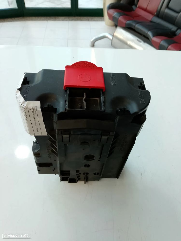 CAIXA FUSÍVEIS BATERIA MERCEDES BENZ W204 / A2045403650 - 1