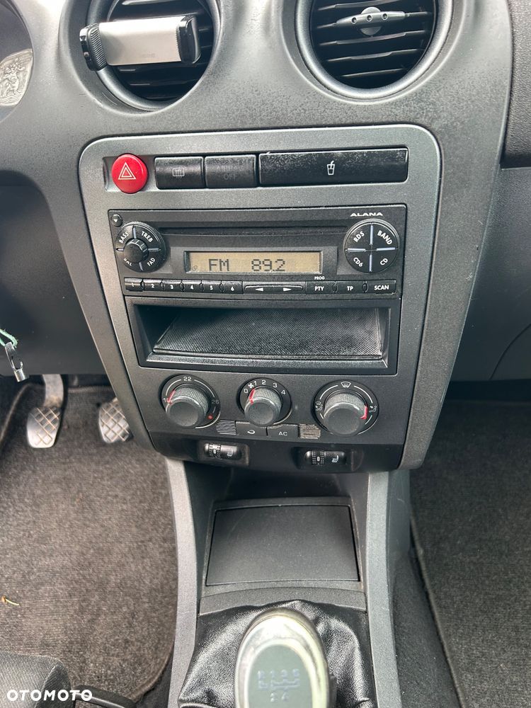Seat Ibiza 1.4 16V Sport Edition - 8