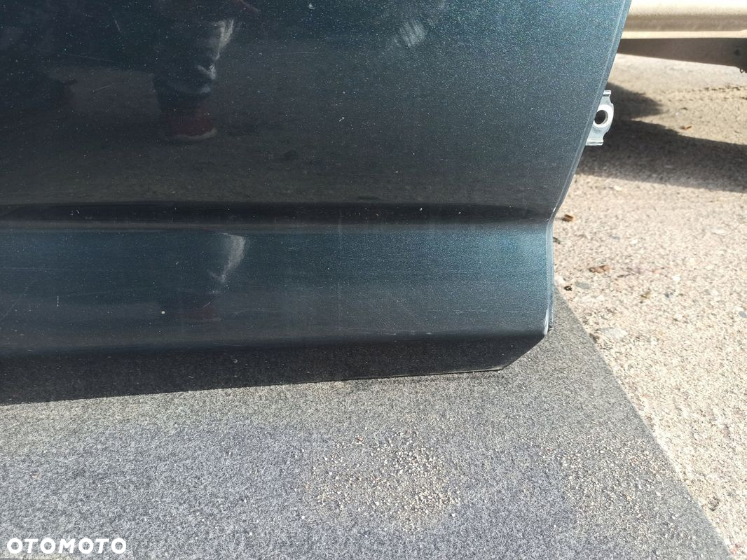 Drzwi prawy tył kompletne TOYOTA RAV4 III 6T3 06-13 - 12
