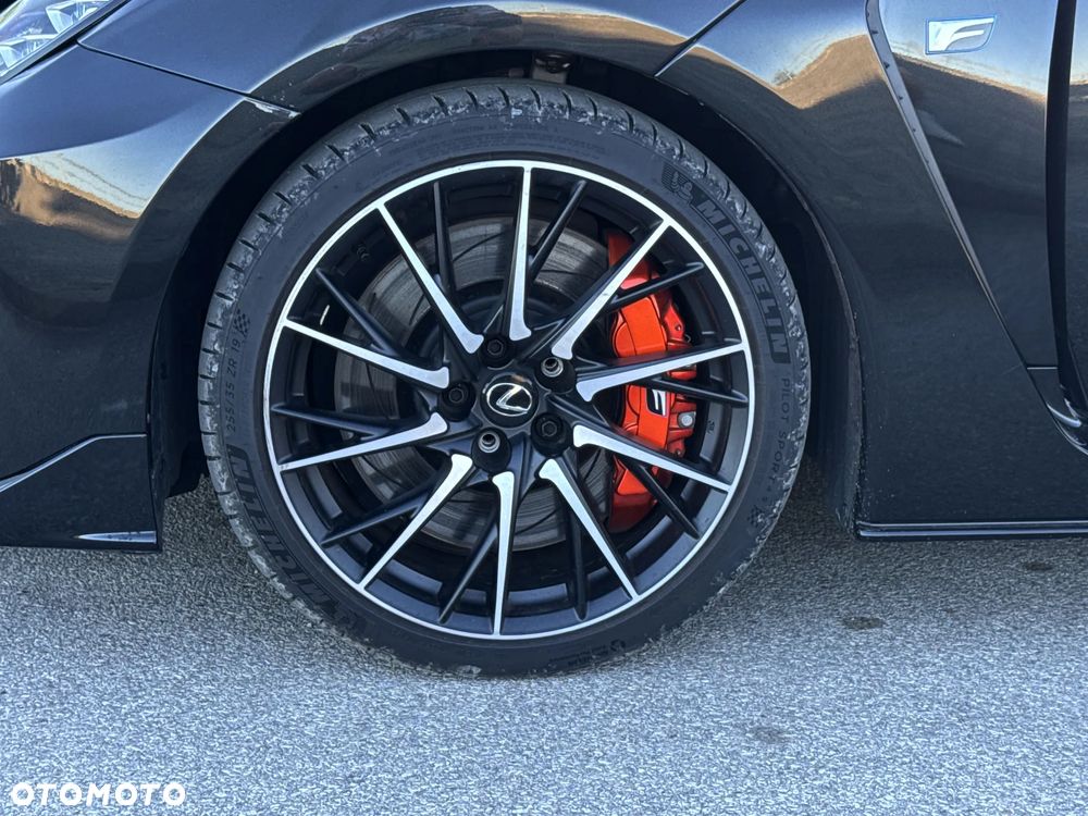 Lexus RC F Ultimate Edition - 35