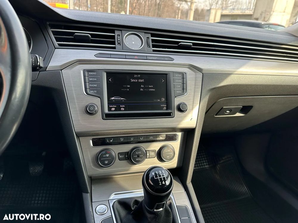 Volkswagen Passat - 8