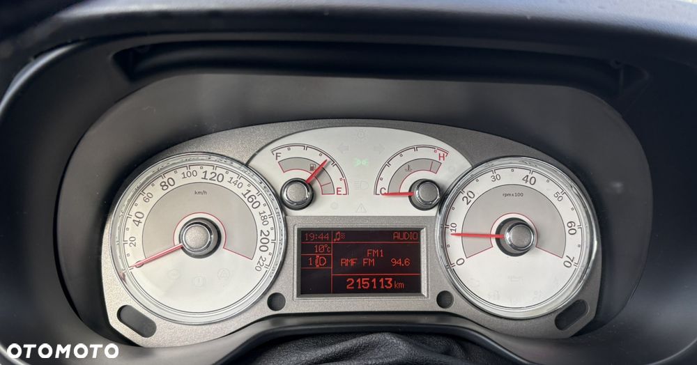 Fiat Linea 1.4 T-Jet 16V Emotion - 13