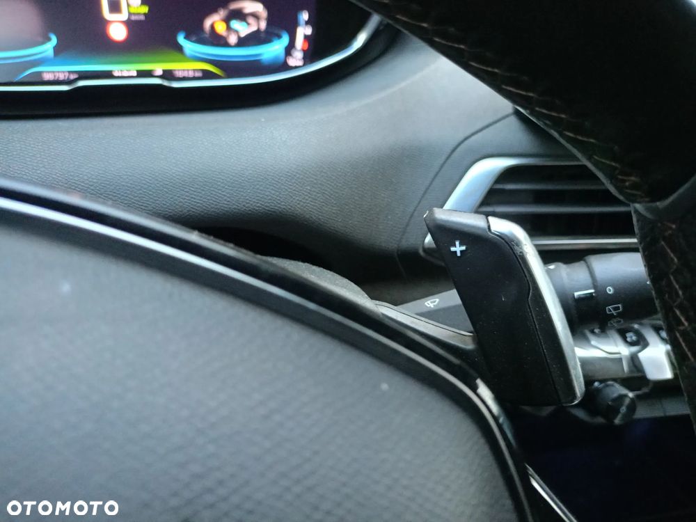 Peugeot 3008 1.6 PureTech Hybrid4 PHEV GT S&S EAT8 - 22