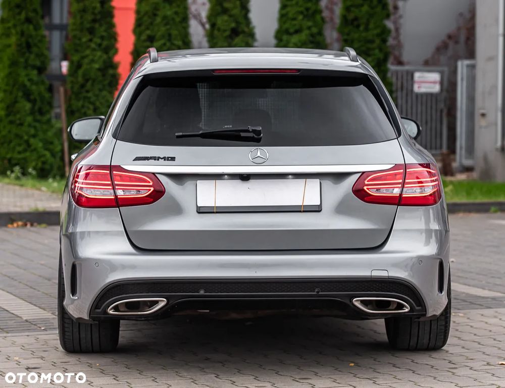 Mercedes-Benz Klasa C 400 4-Matic 9G-TRONIC - 11