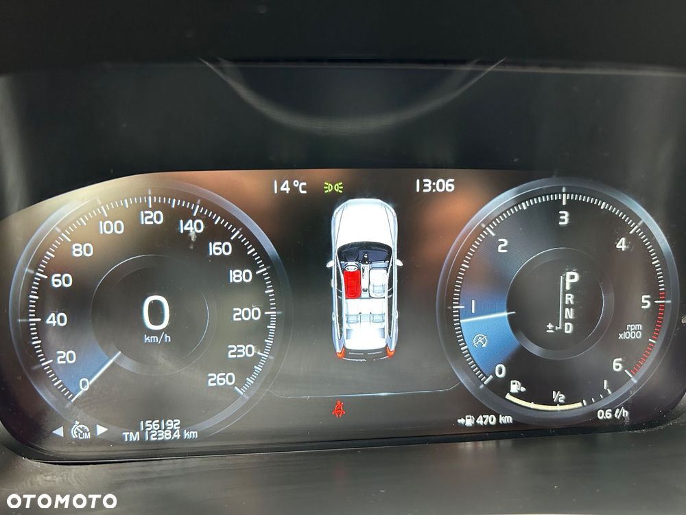 Volvo XC 60 D5 SCR AWD R-Design - 11