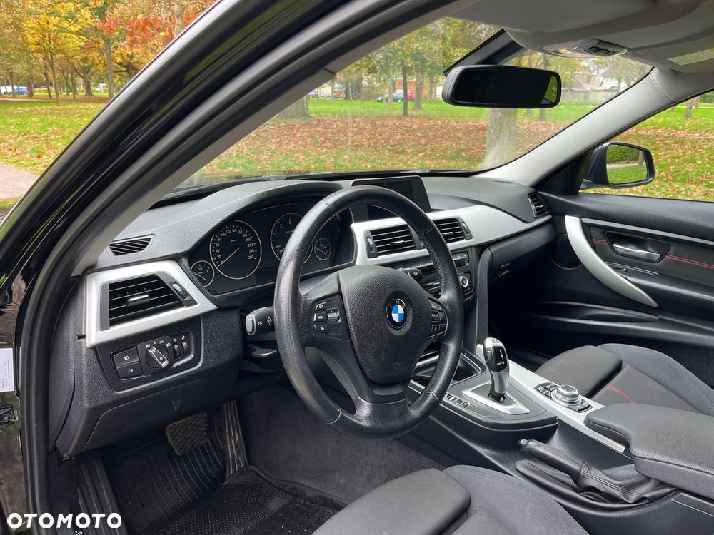BMW Seria 3 320d Sport Line - 6