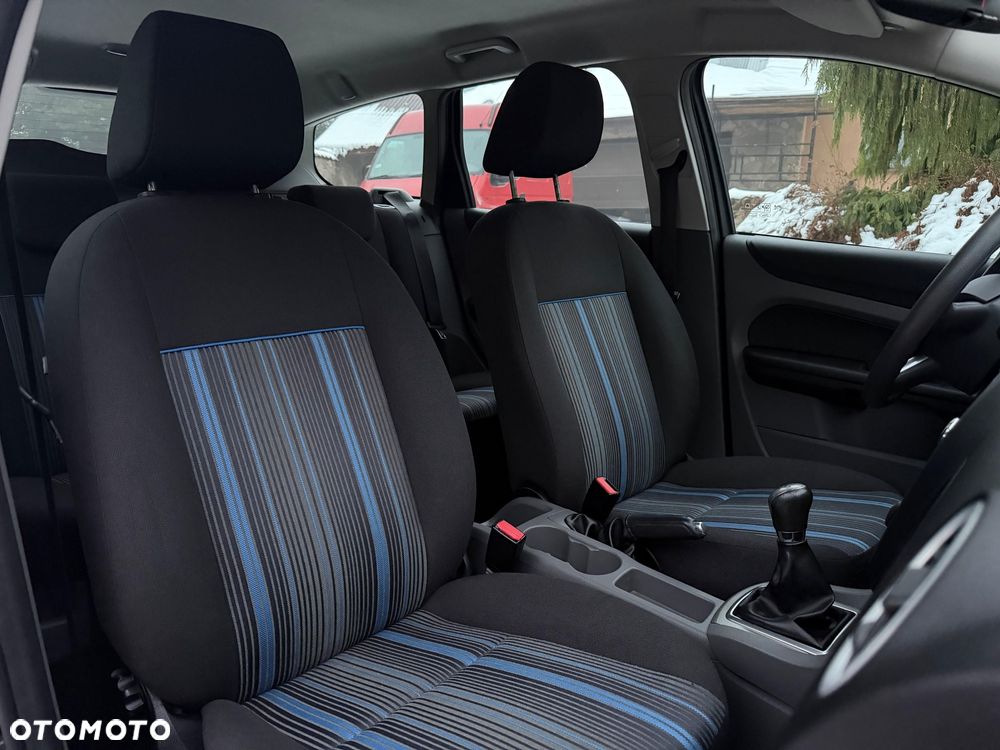 Ford Focus 1.6 16V Black Magic - 13