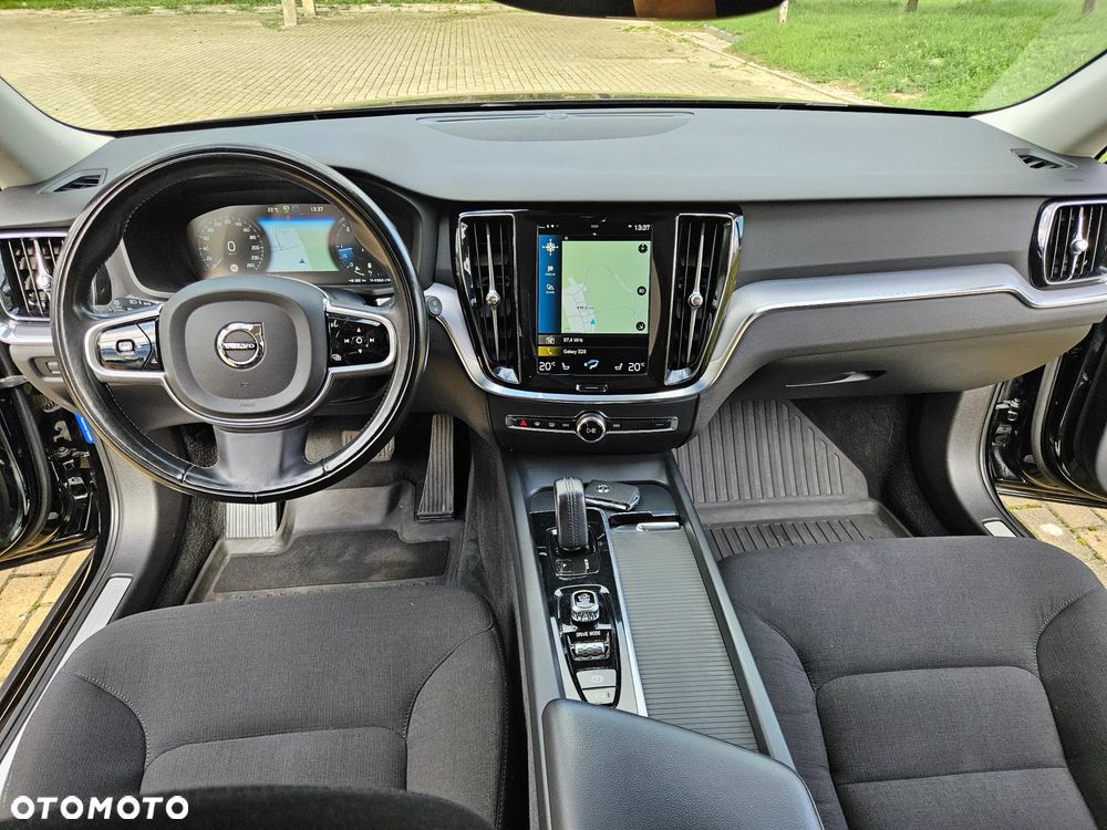 Volvo V60 D4 Momentum Pro - 21