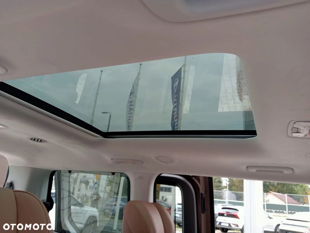 Hyundai Staria 1.6 T-GDI HEV Luxury - 13