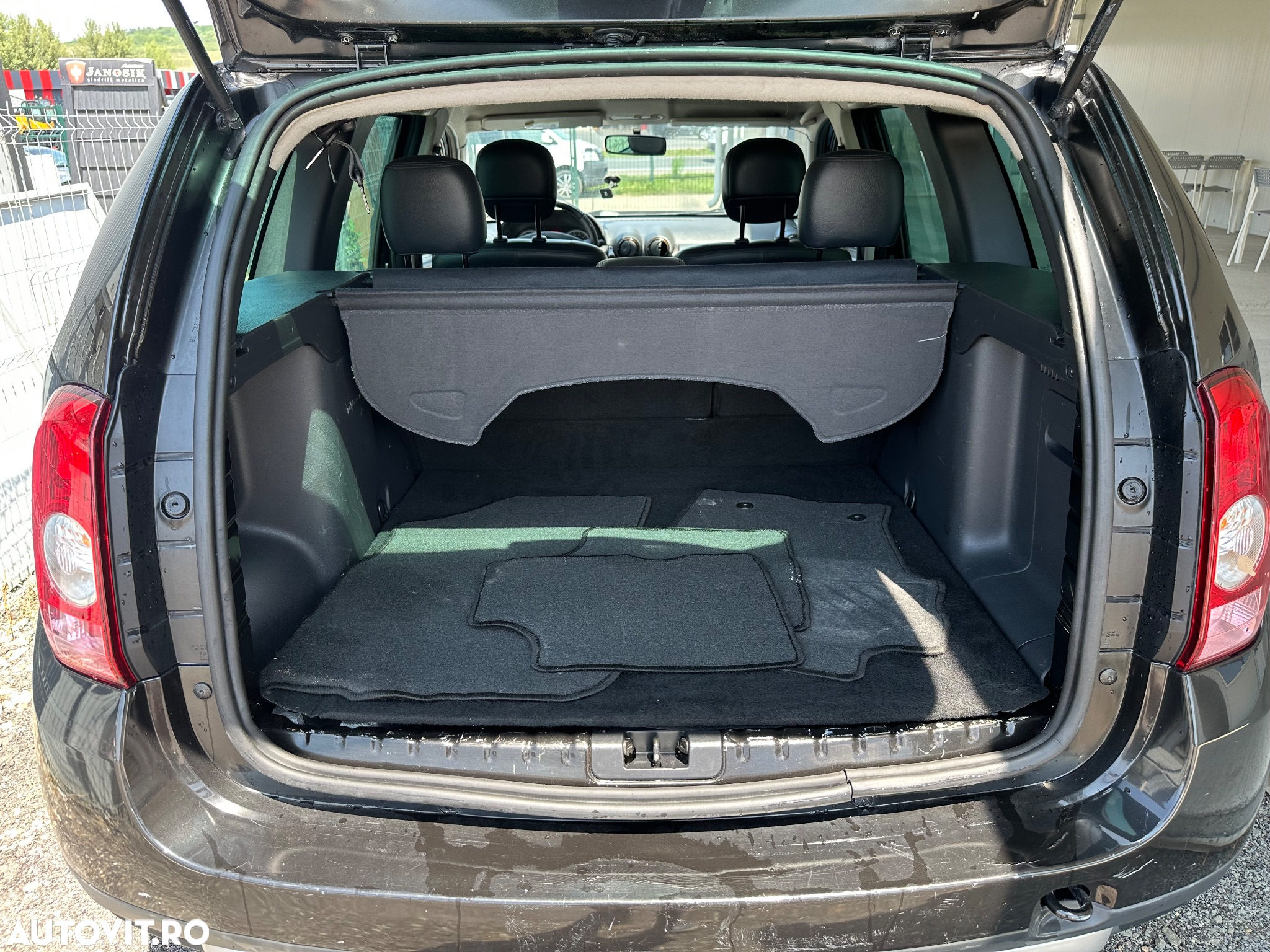 Dacia Duster 1.6 4x4 Prestige - 9