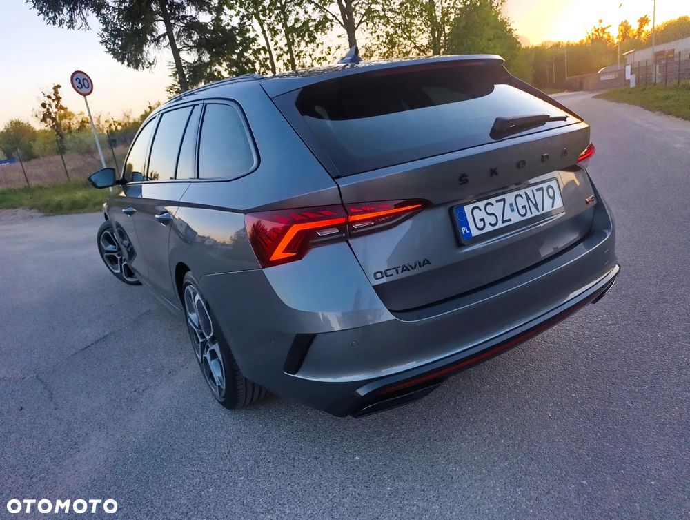 Skoda Octavia 2.0 TDI DSG 4x4 RS - 6