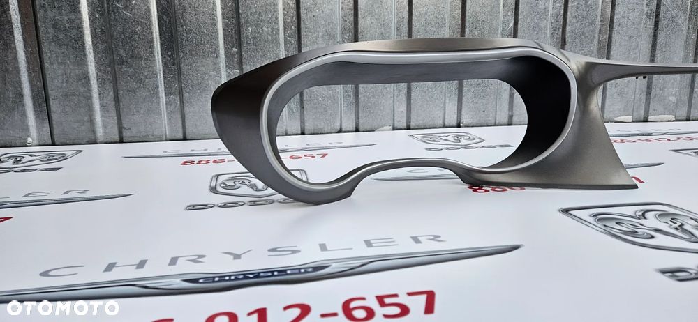 Chrysler Pacifica 2016- Listwa ozdobna kokpitu Dekor deski rozdzielczej Ramka licznika 627609874 61868AF - 4