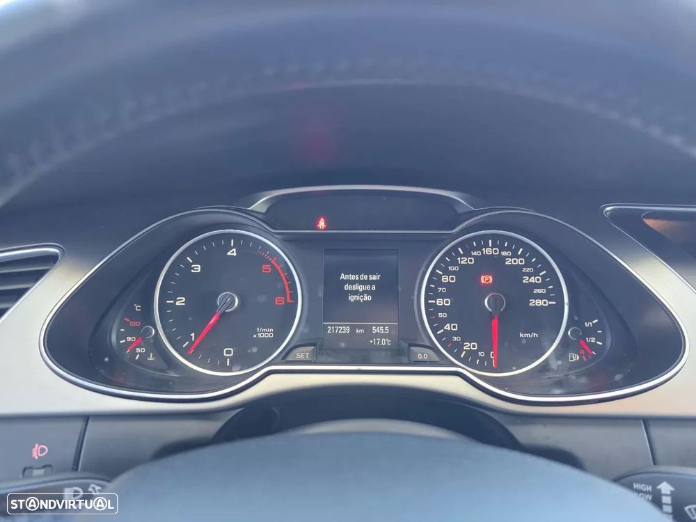 Audi A4 2.0 TDI Business Line - 12