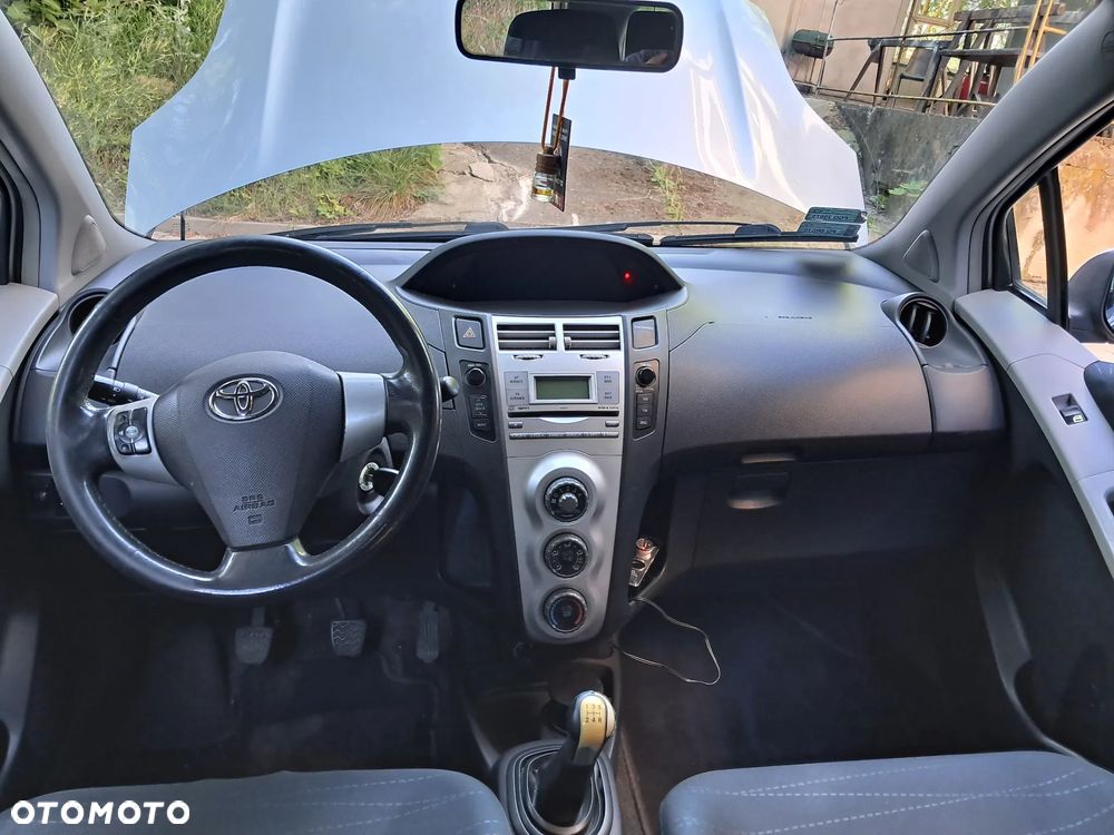 Toyota Yaris 1.4 D-4D Terra A/C - 7