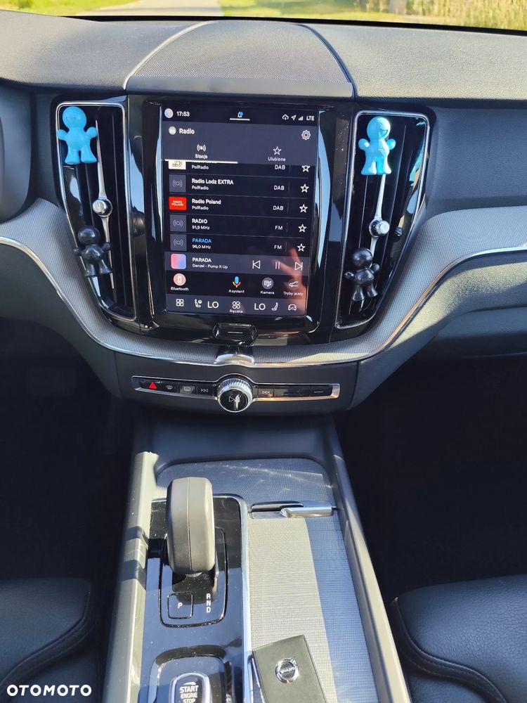Volvo XC 60 B5 B AWD Essential - 12