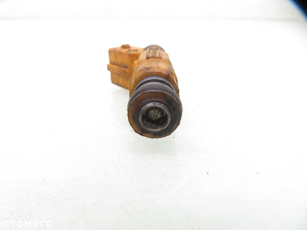 WTRYSKIWACZ VOLVO 850 2.4 0280155746 - 4