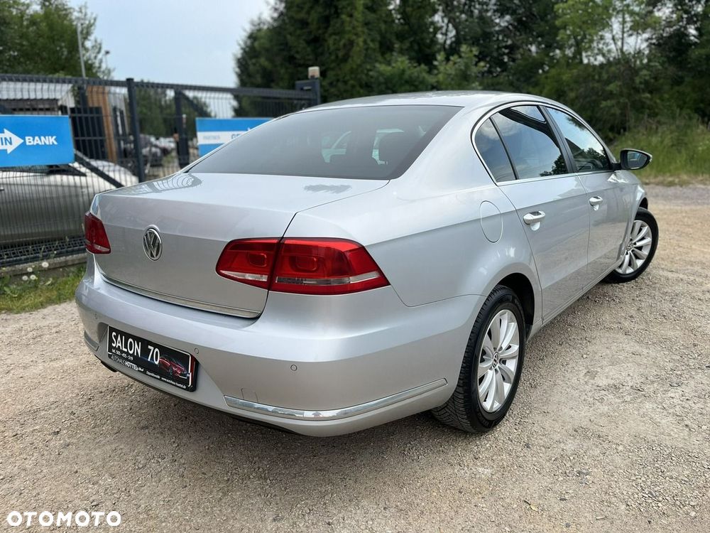 Volkswagen Passat - 2