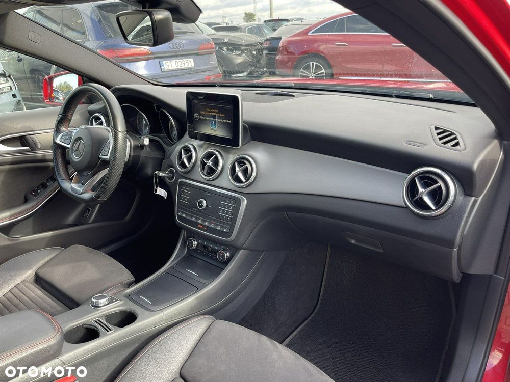Mercedes-Benz GLA 200 (CDI) d 4Matic 7G-DCT AMG Line - 10