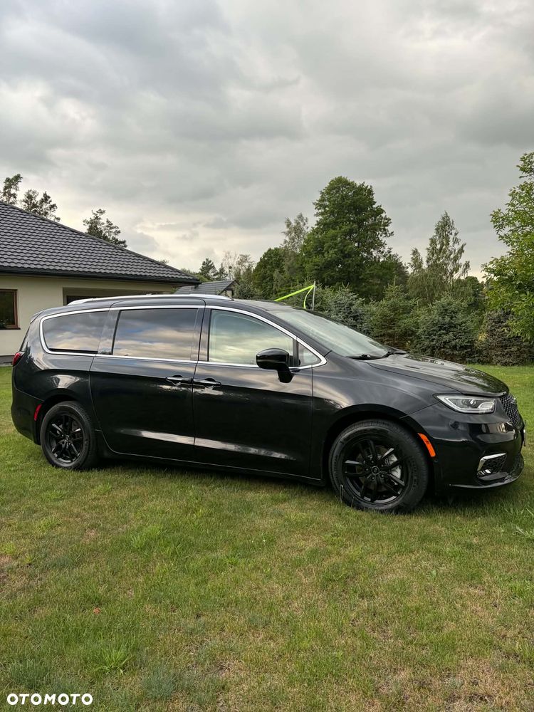 Chrysler Pacifica - 6