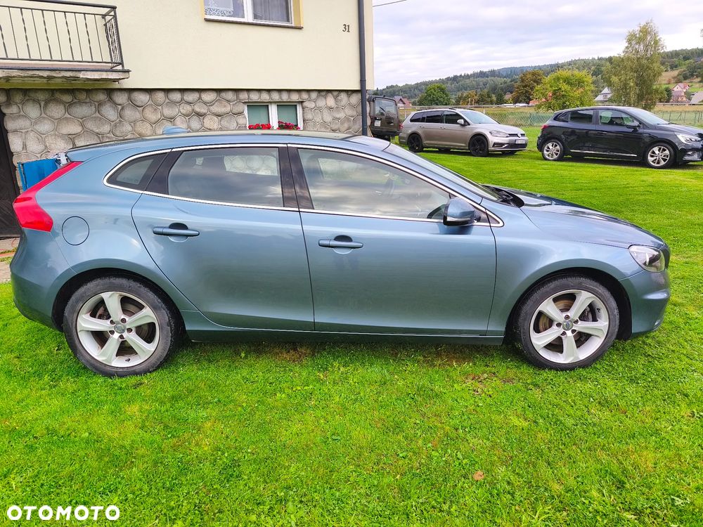 Volvo V40 T3 Momentum - 10