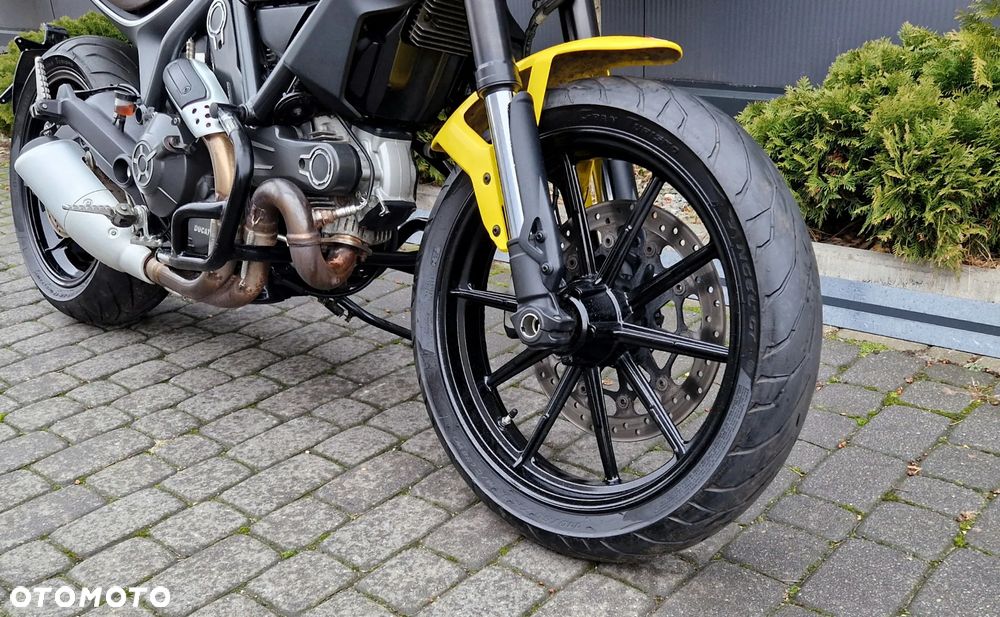 Ducati Scrambler - 12