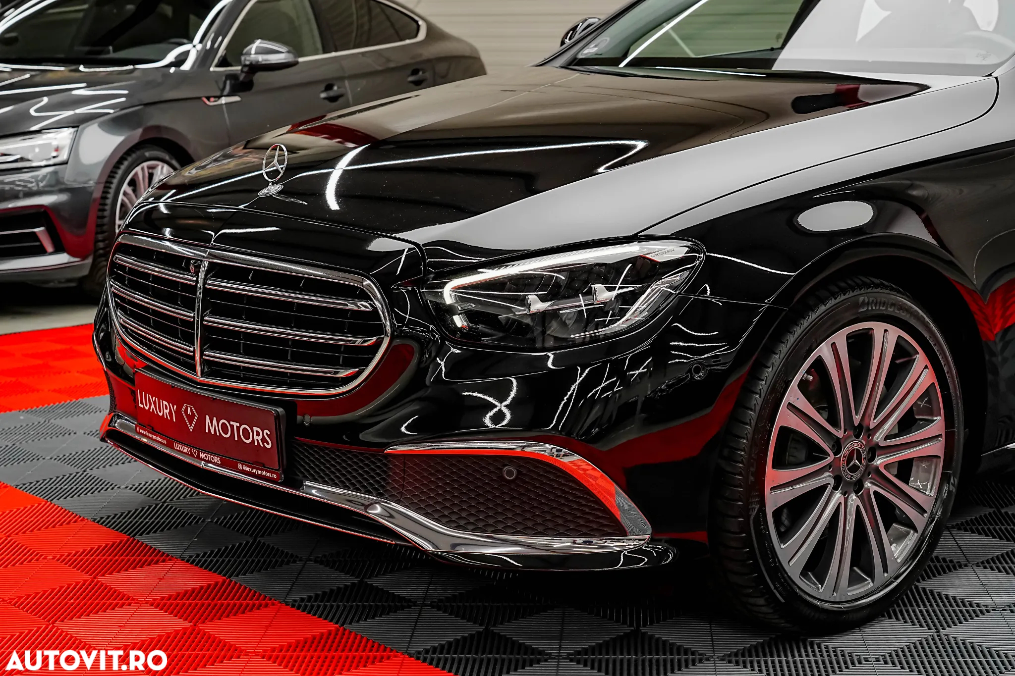 Mercedes-Benz E 300 de 9G-TRONIC Exclusive - 17