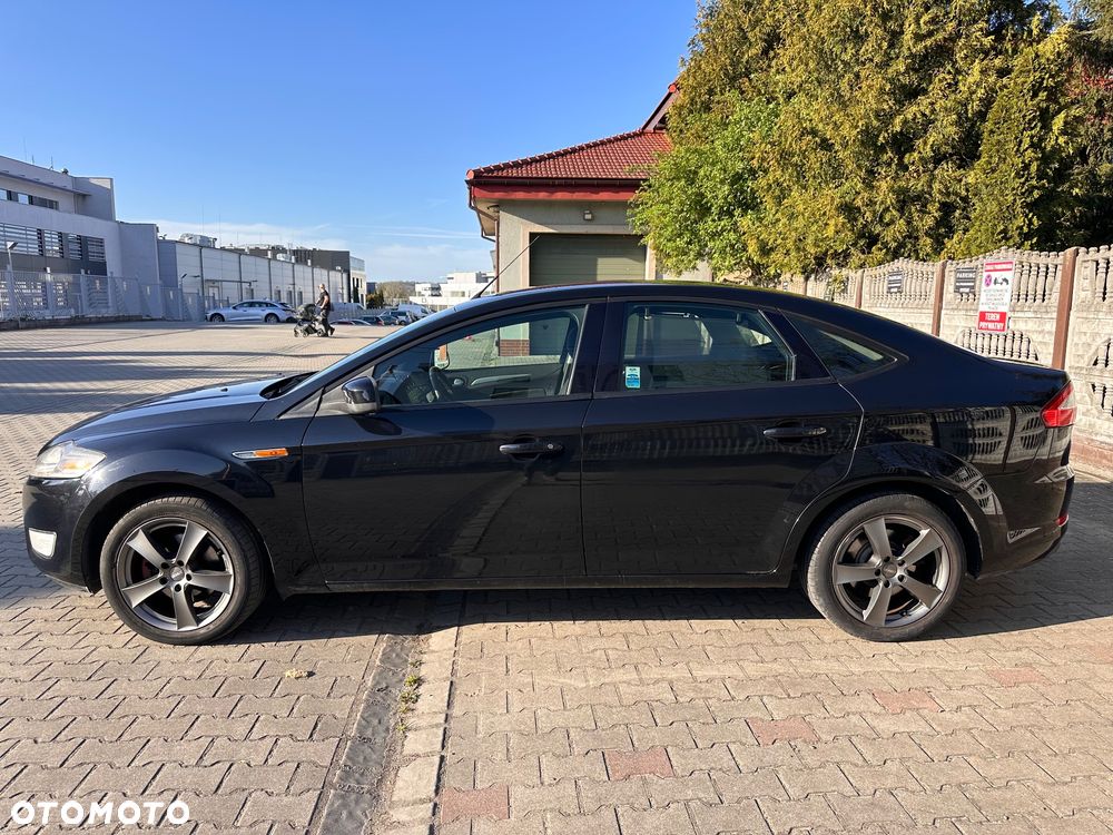 Ford Mondeo 2.0 Gold X - 24