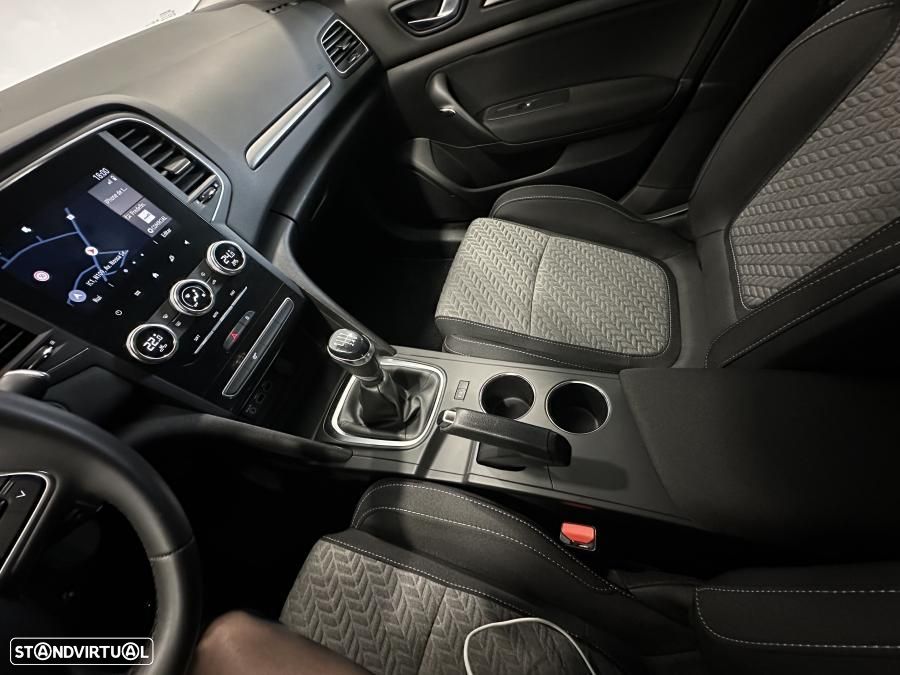 Renault Mégane Sport Tourer - 17