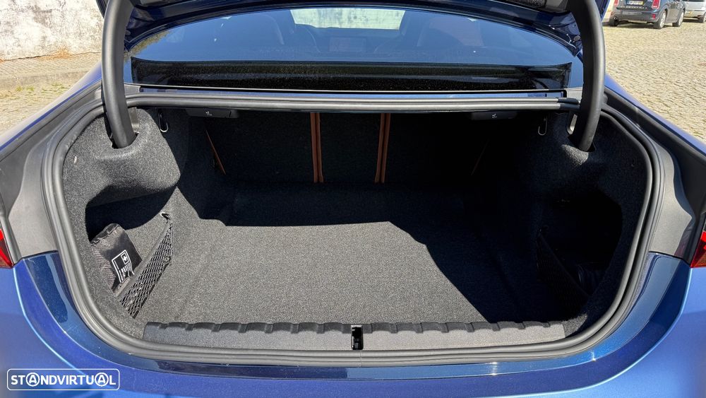 BMW M4 Competition xDrive - 14