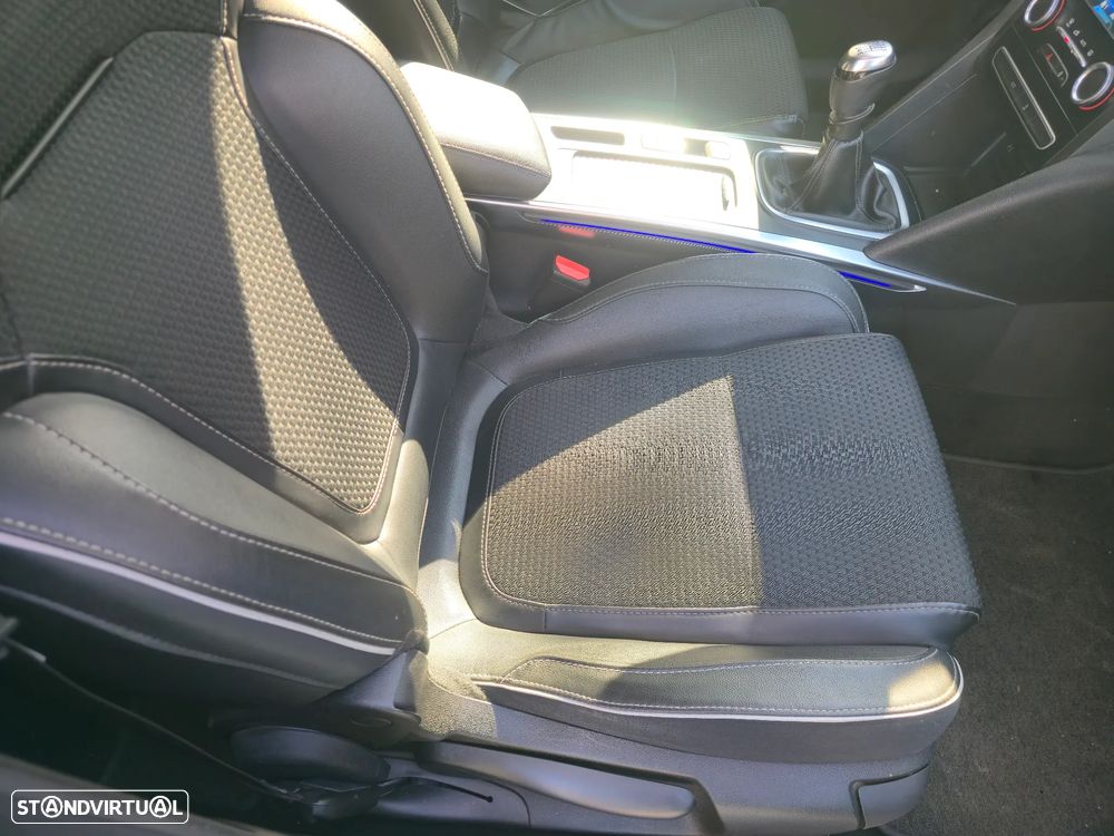 Renault Mégane Sport Tourer BLUE dCi 115 BOSE EDITION - 30