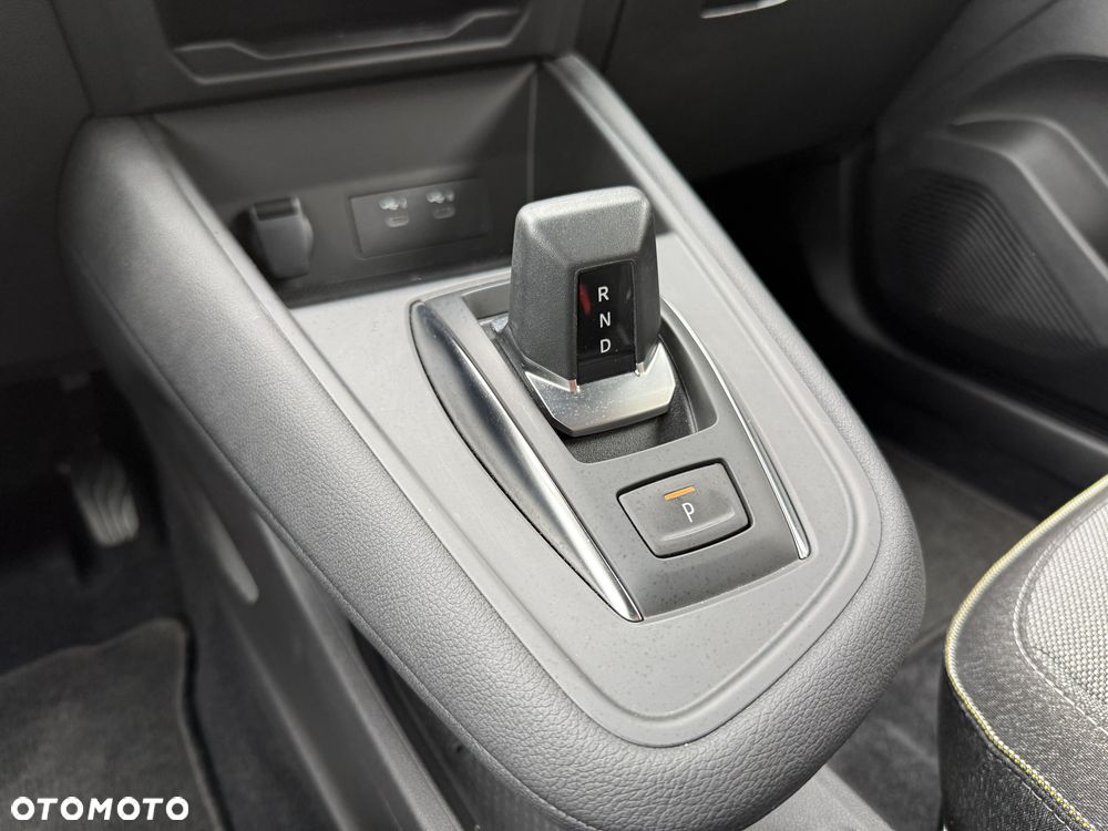 Renault Captur TCe Mild Hybrid 160 EDC GPF TECHNO - 29