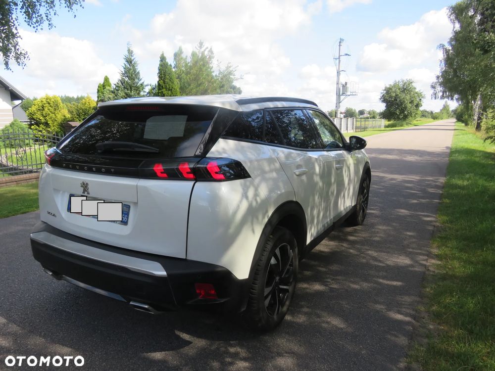 Peugeot 2008 PureTech 130 EAT8 Allure - 4