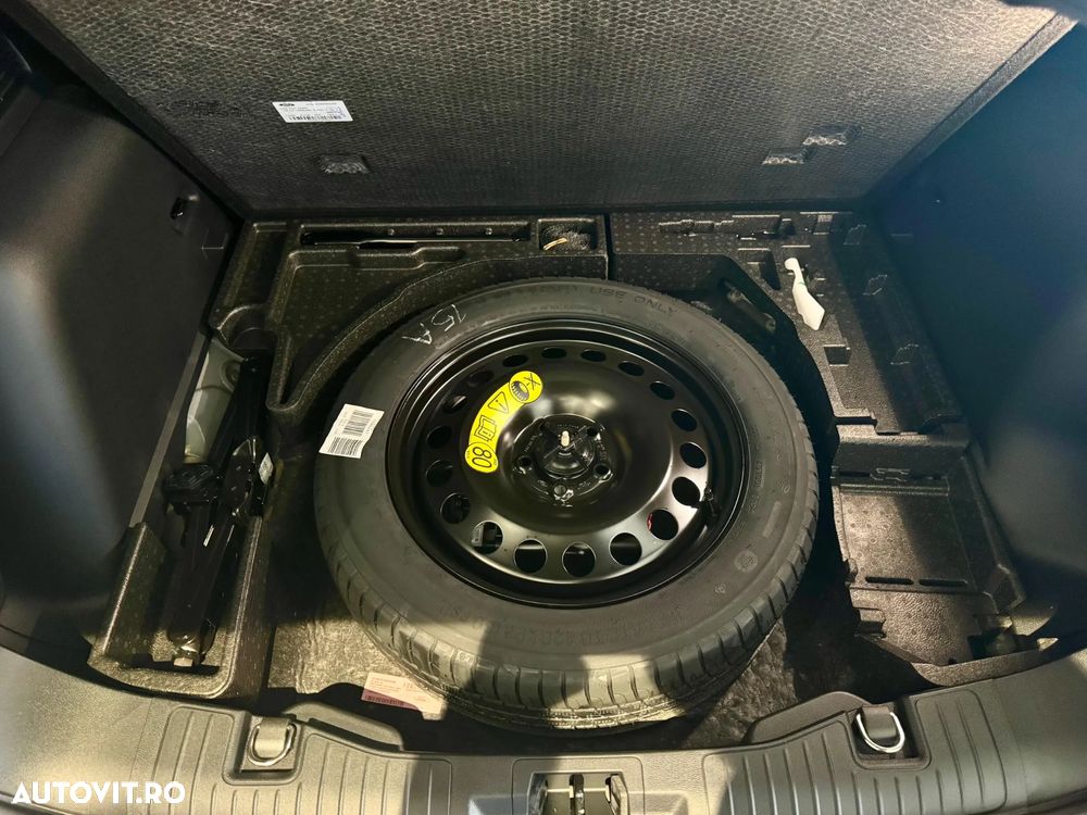 Ford Kuga 2.5 Duratec FHEV 4x4 TITANIUM - 12