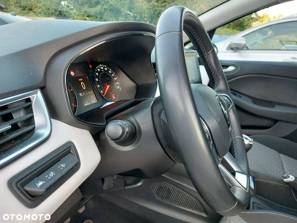 Renault Clio - 25