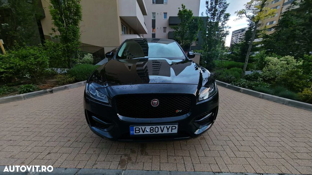 Jaguar F-Pace 25d AWD R-Sport - 3