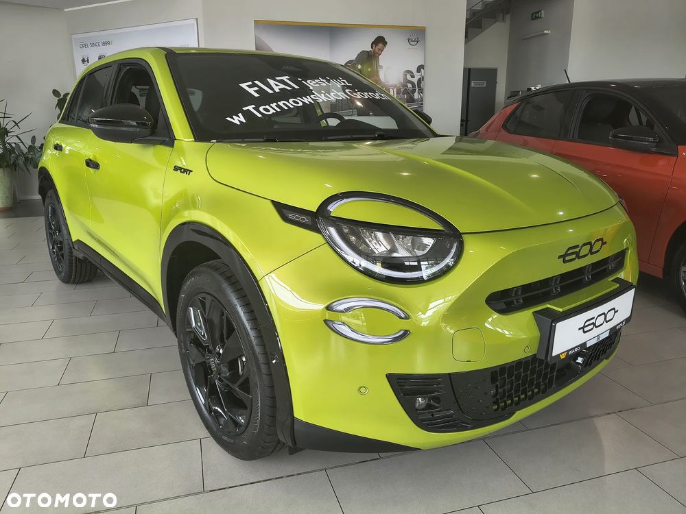 Fiat 600 1.2 Turbo Sport eDCT - 1