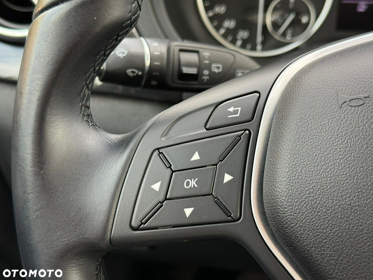 Mercedes-Benz Klasa B 180 BlueEFFICIENCY Edition Style - 24