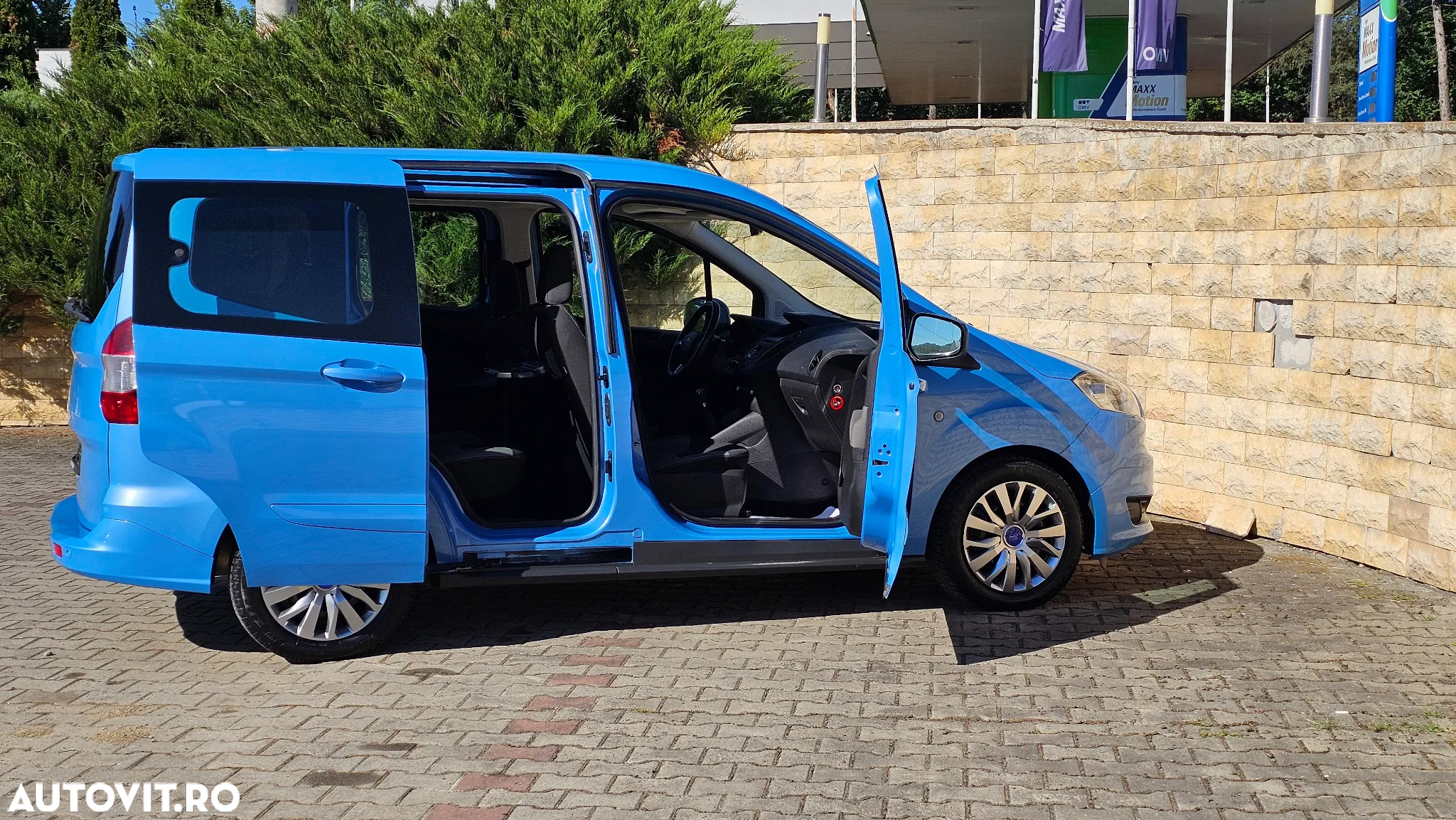 Ford Tourneo Courier 1.5 TDCi Ambiente - 8