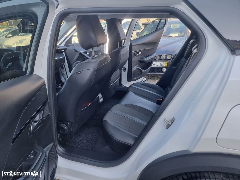 Peugeot e-2008 50 kWh Allure Pack - 22