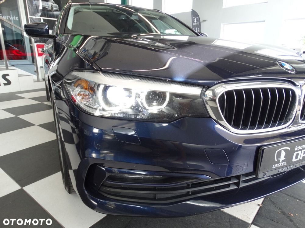BMW Seria 5 525d Luxury Line sport - 33