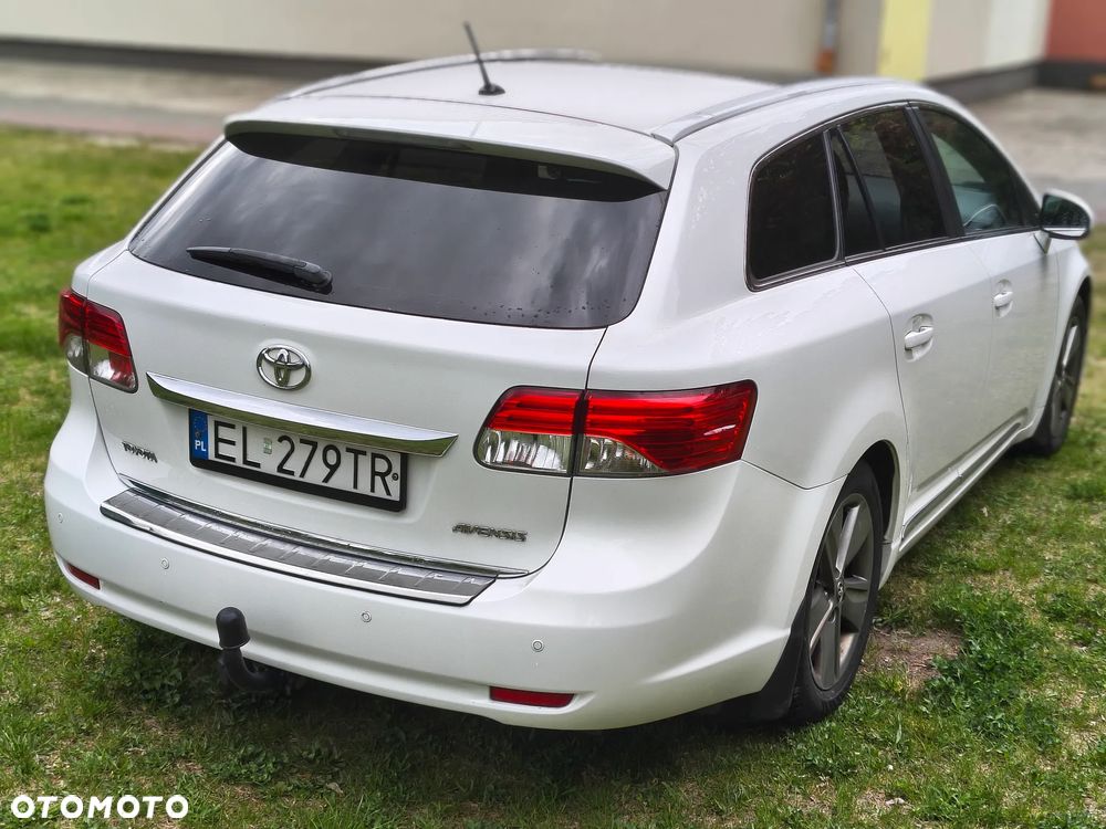 Toyota Avensis 2.0 D-4D Premium - 4