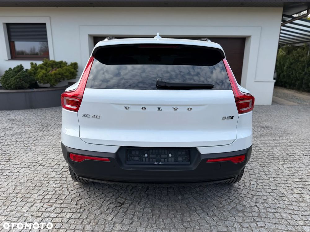 Volvo XC 40 B5 B AWD Geartronic RDesign - 7