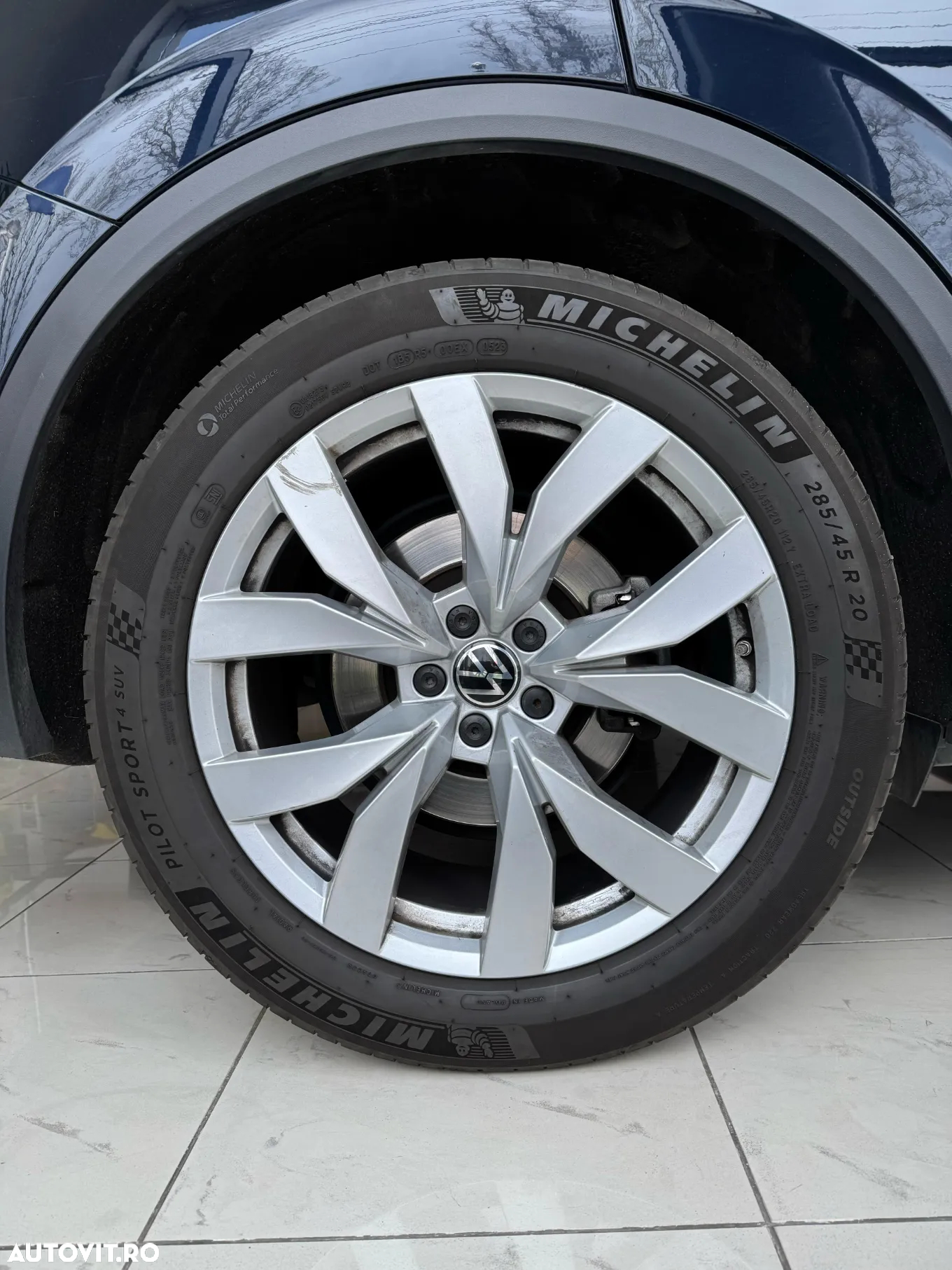 Volkswagen Touareg - 34