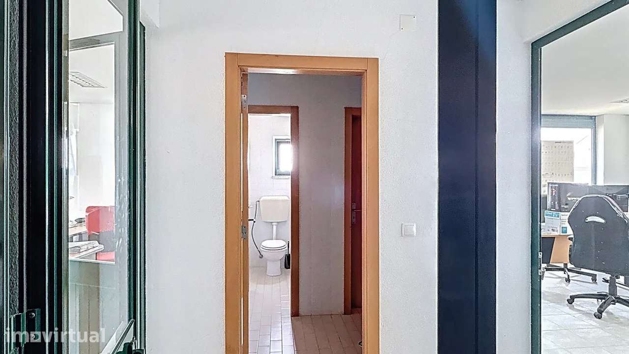 Armazém Industrial com Potencial de Expansão | Sintra - Grande imagem: 3/10