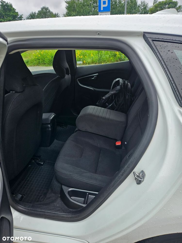 Volvo V40 T3 Momentum - 7