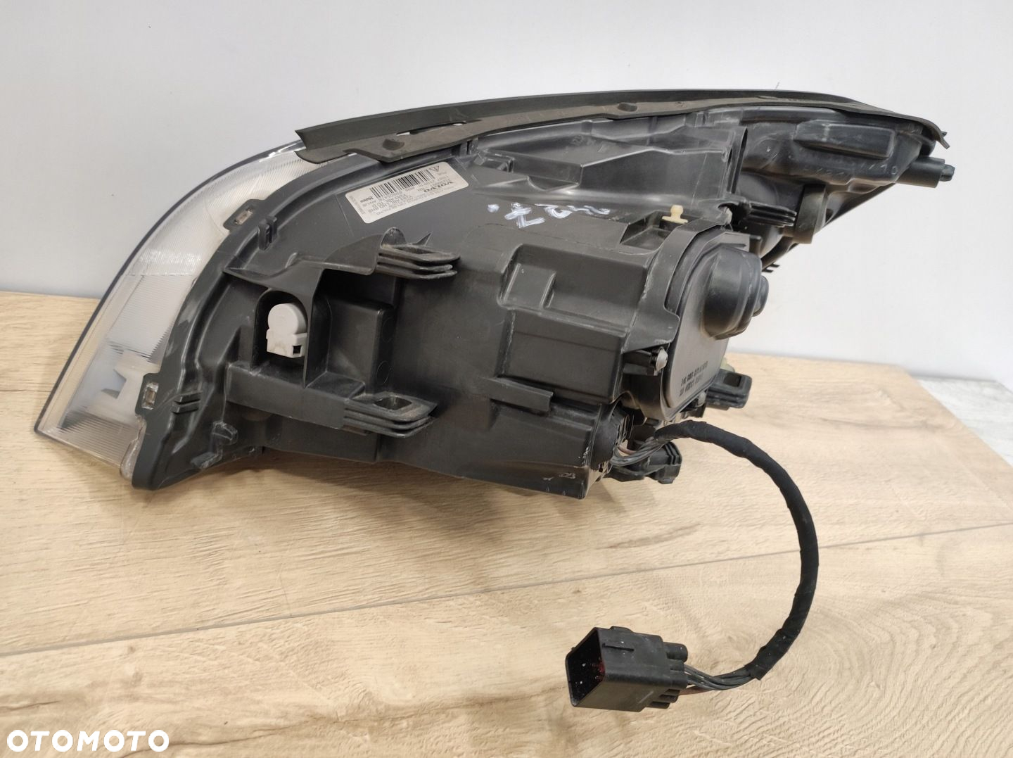 LAMPA PRZÓ PRAWA VOLVO S60 V60 10 - 13 XENON 31299991 EUROPA - 8