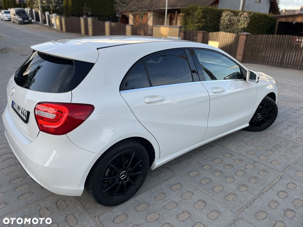 Mercedes-Benz Klasa A 180 7G-DCT Activity Edition - 35