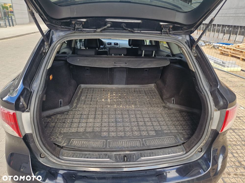 Toyota Avensis 2.2 D-4D Prestige Gold - 9